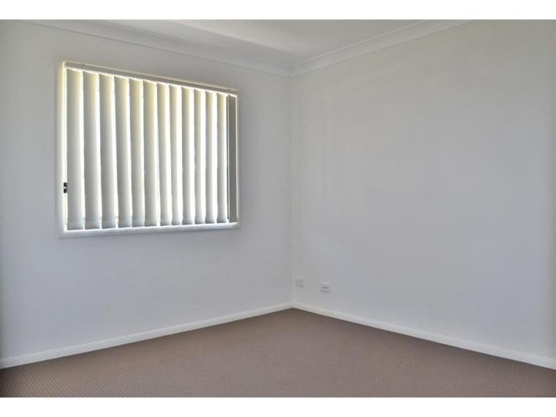 2/27 Daniella Drive, Marsden QLD 4132