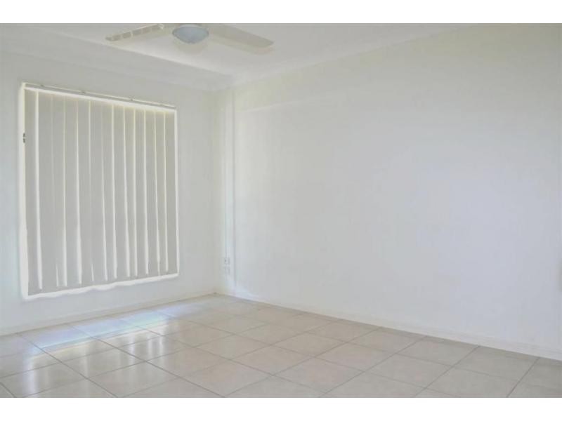 2/27 Daniella Drive, Marsden QLD 4132