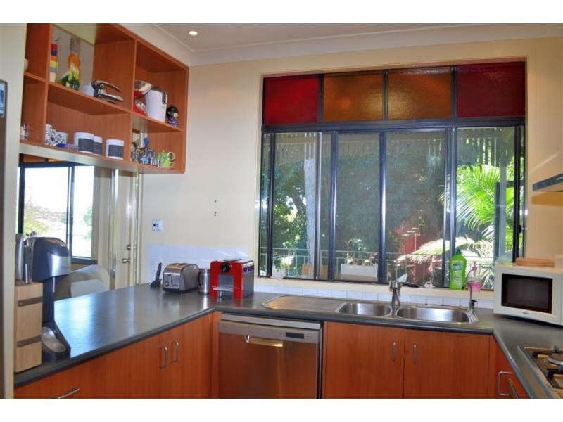 19 Brighton Road, Highgate Hill QLD 4101