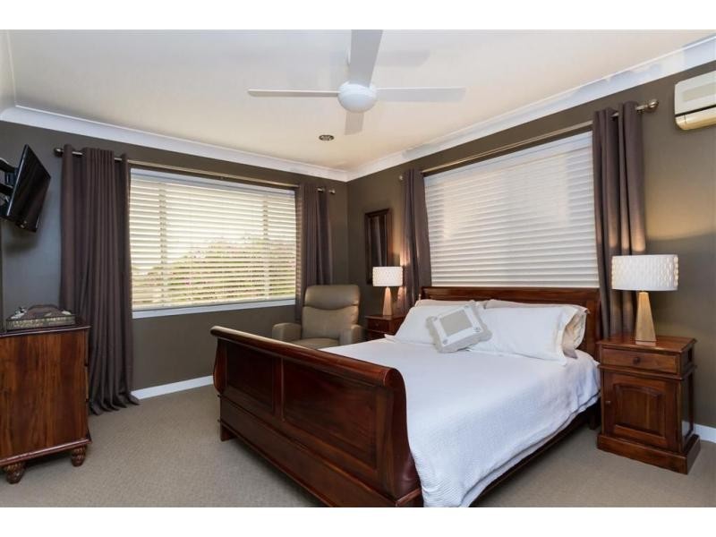 28 Tandanya Street, Mansfield QLD 4122