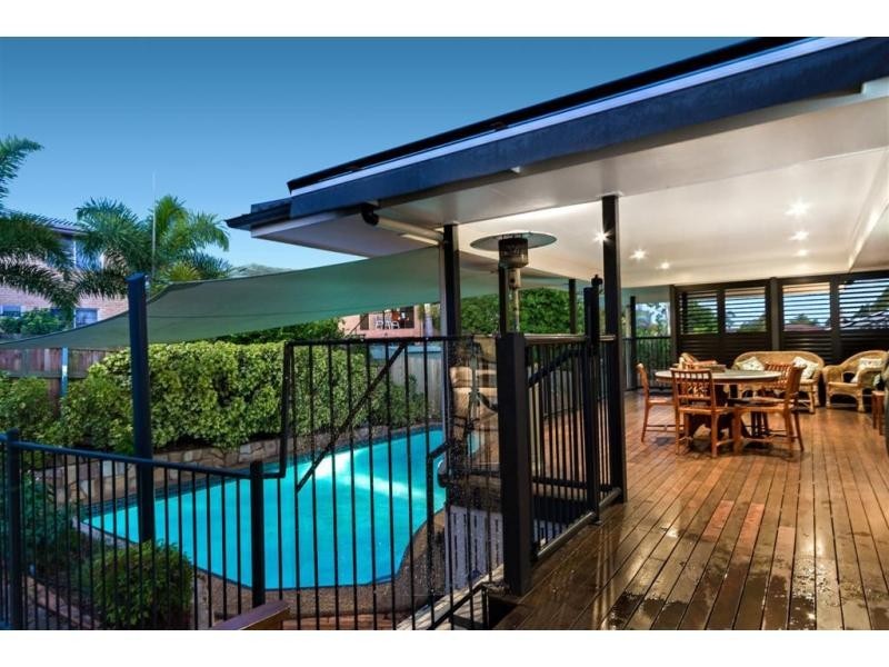 28 Tandanya Street, Mansfield QLD 4122