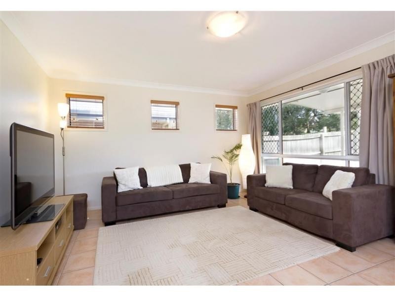 127 Blackwood Road, Manly West QLD 4179