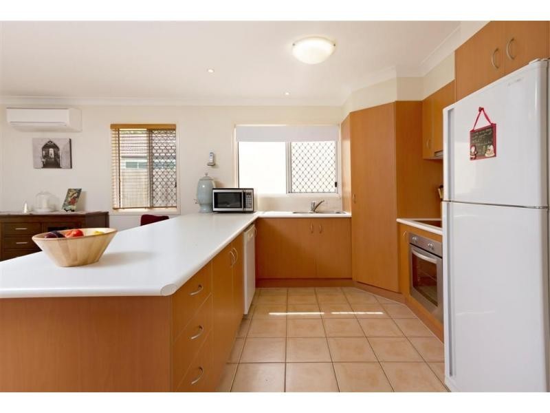 127 Blackwood Road, Manly West QLD 4179