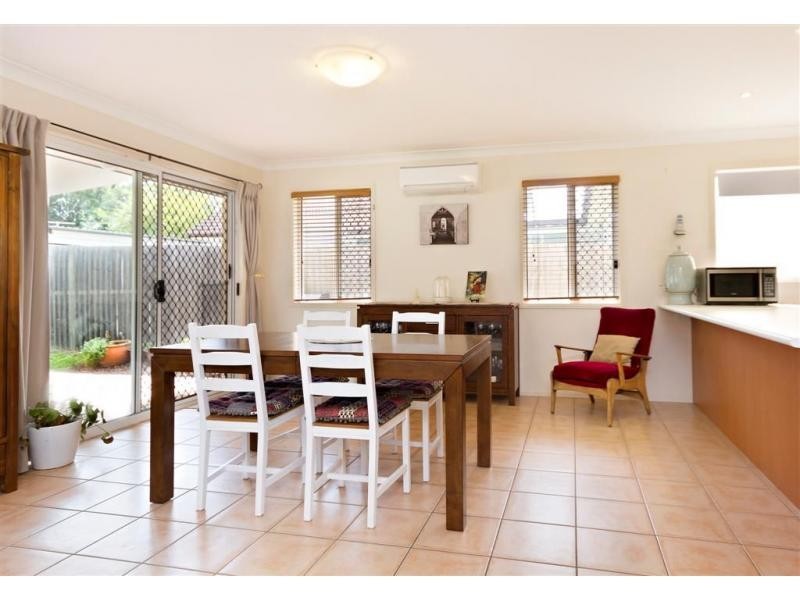 127 Blackwood Road, Manly West QLD 4179