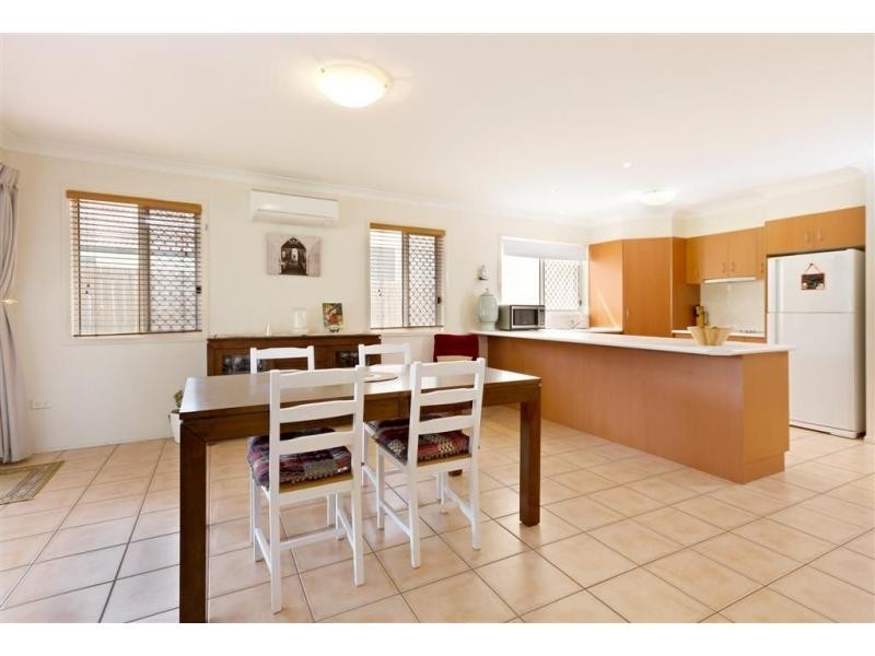 127 Blackwood Road, Manly West QLD 4179