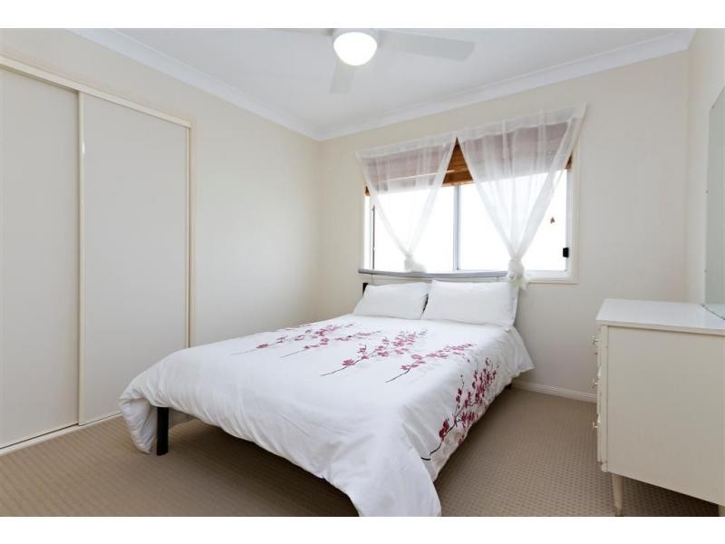127 Blackwood Road, Manly West QLD 4179
