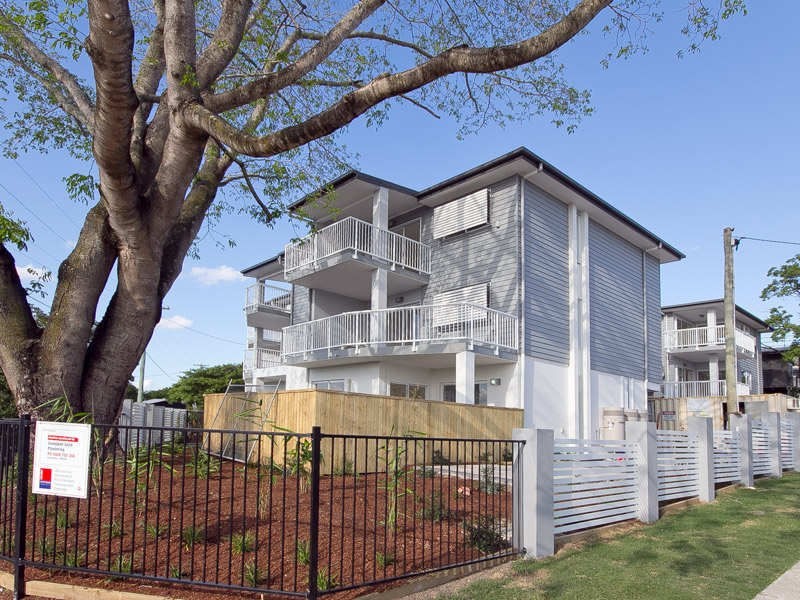 11/12 Lake Street, Yeronga QLD 4104