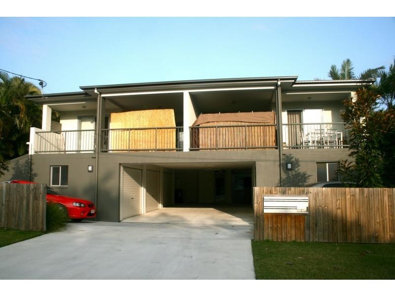 2/16 Dulendella Street, Zillmere QLD 4034