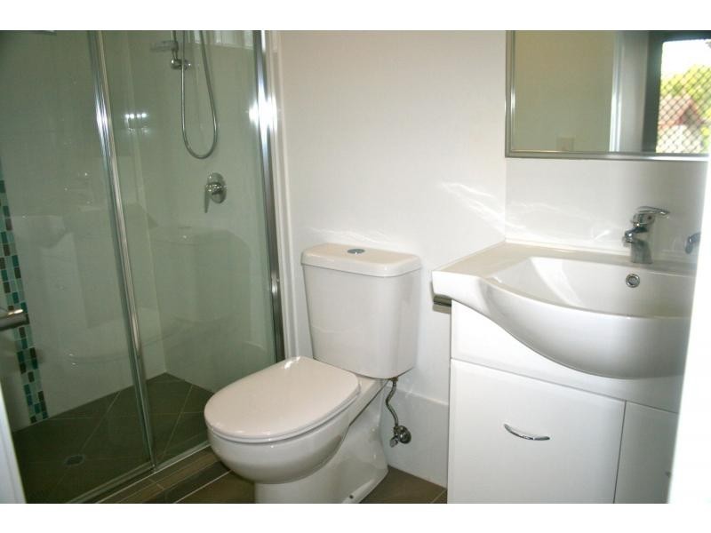 2/16 Dulendella Street, Zillmere QLD 4034