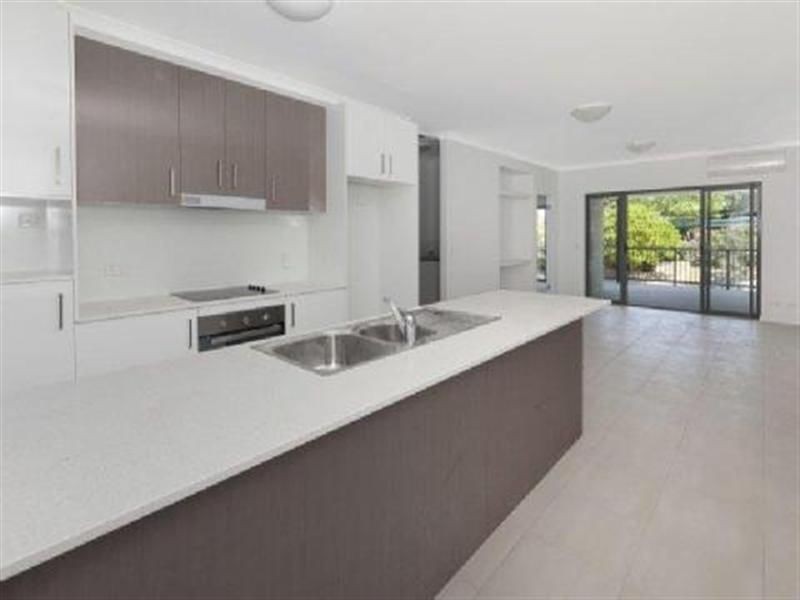 2/16 Dulendella Street, Zillmere QLD 4034