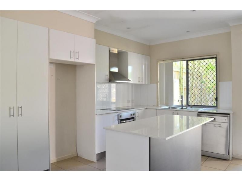 2/21 Bartlett Street, Morningside QLD 4170