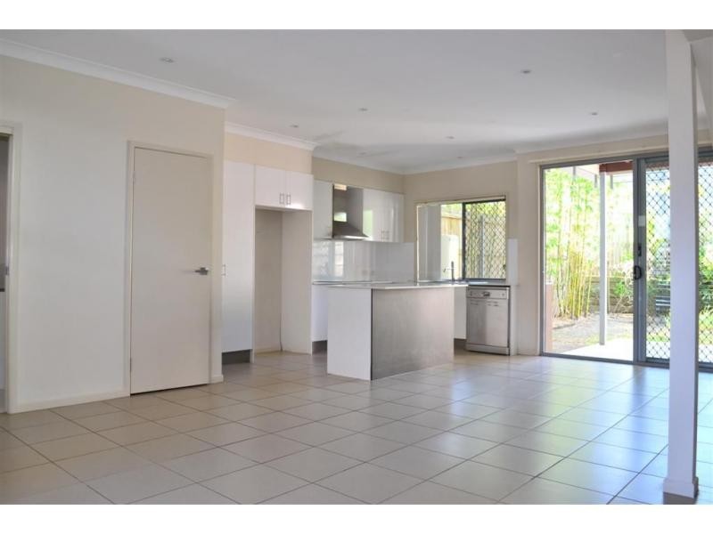 2/21 Bartlett Street, Morningside QLD 4170