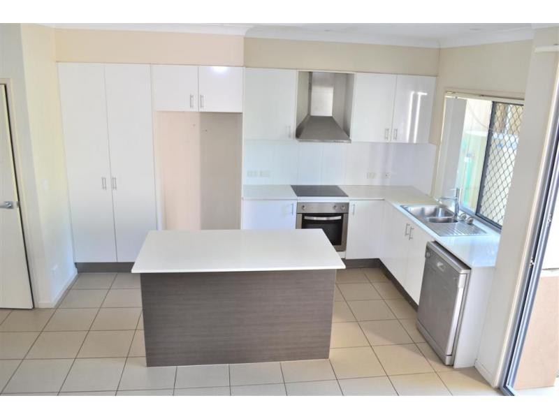 2/21 Bartlett Street, Morningside QLD 4170