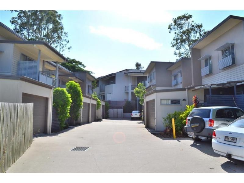 2/21 Bartlett Street, Morningside QLD 4170