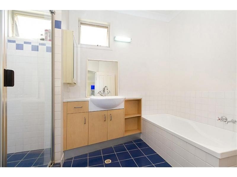 15C Brighton Road, Highgate Hill QLD 4101