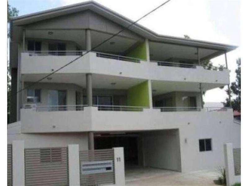 11 Stamford Street, Yeerongpilly QLD 4105