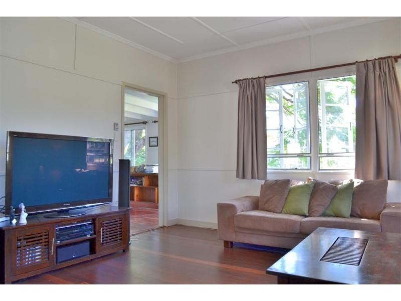 8 Glading Street, Manly West QLD 4179