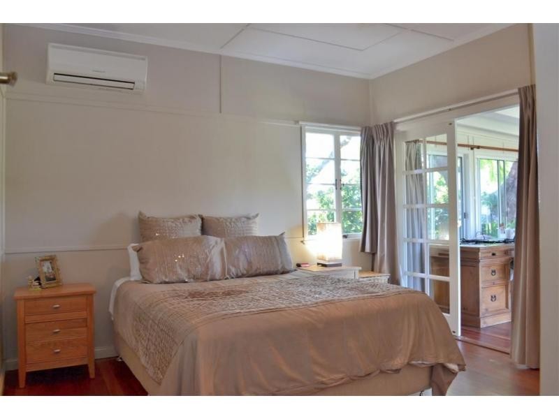 8 Glading Street, Manly West QLD 4179