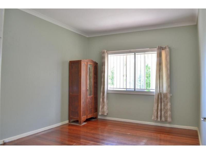 58 Lincoln Street, Greenslopes QLD 4120