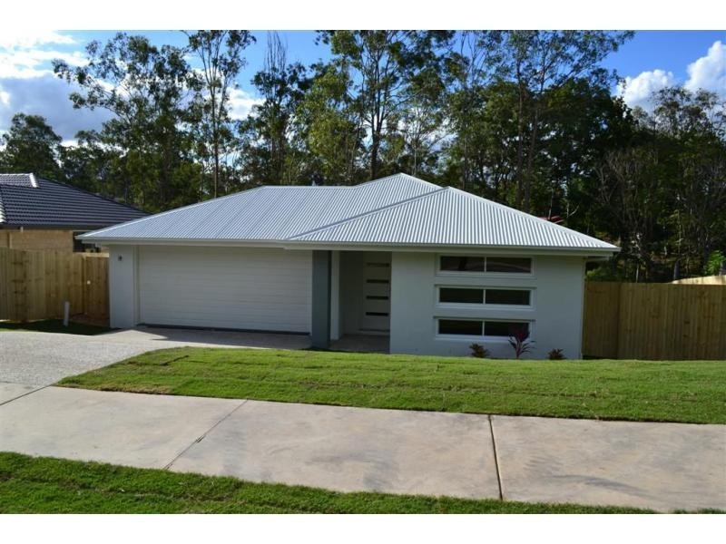 30 Knightsbridge Drive, Chuwar QLD 4306