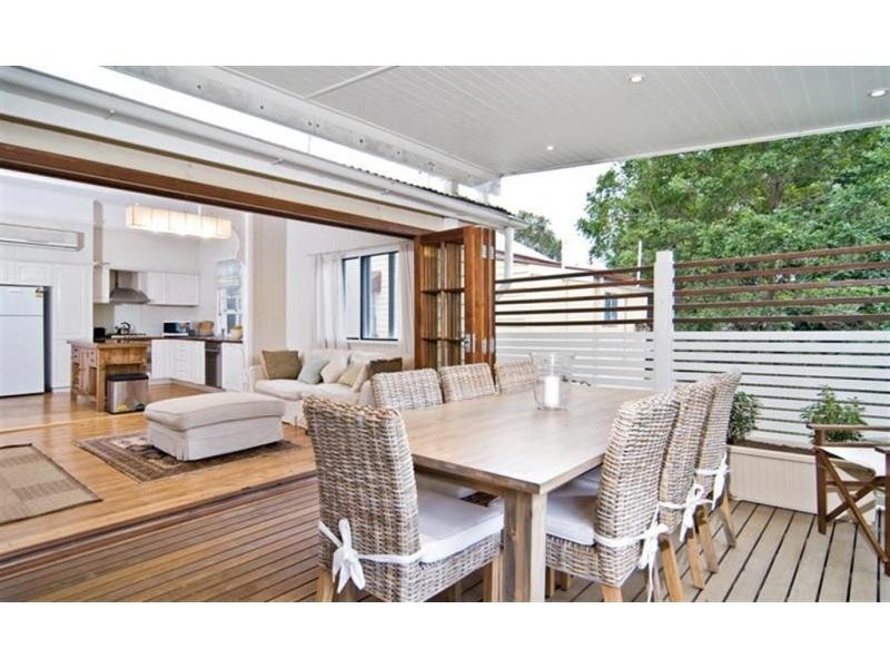 32 NICHOLAS Street, Windsor QLD 4030