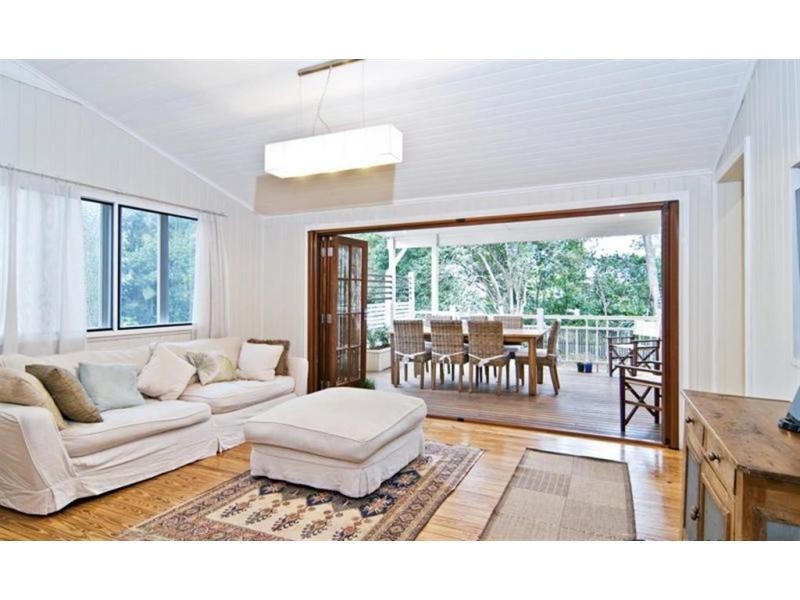 32 NICHOLAS Street, Windsor QLD 4030