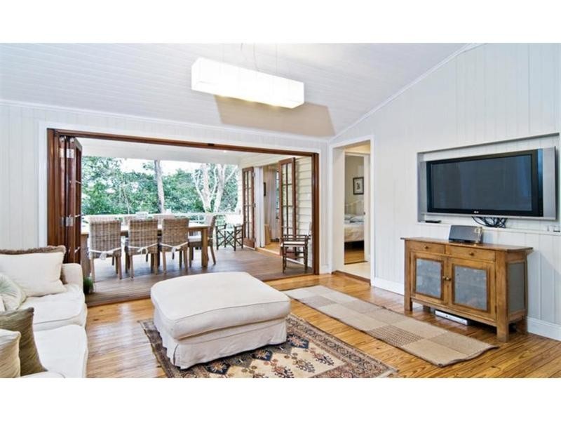 32 NICHOLAS Street, Windsor QLD 4030