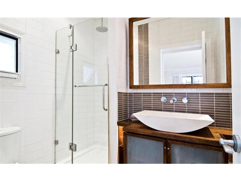 32 NICHOLAS Street, Windsor QLD 4030