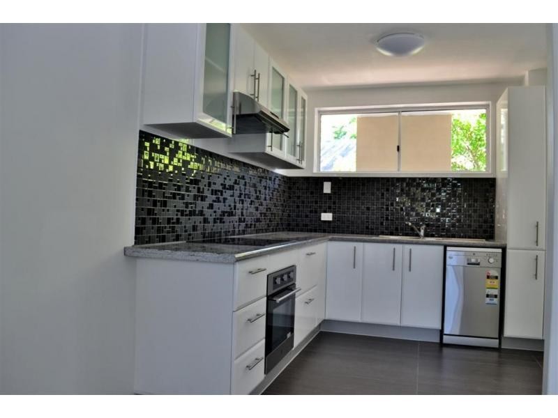 28 Hawthorne Street, Woolloongabba QLD 4102