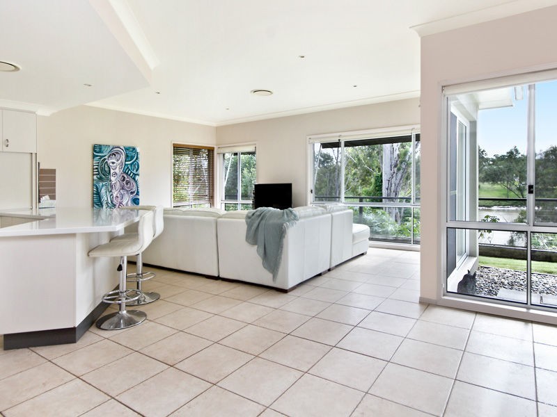 85 Daintree Place, Riverhills QLD 4074