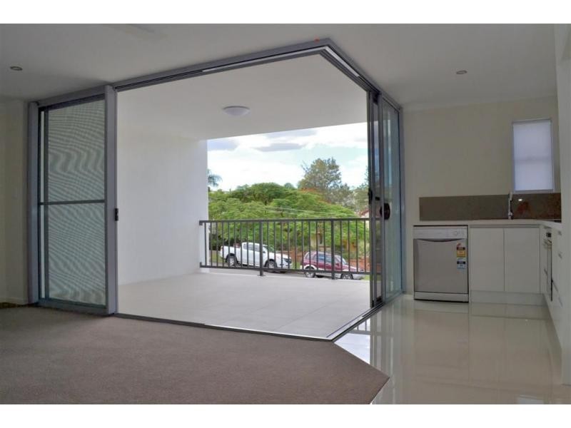 2/31 Palmer Street, Greenslopes QLD 4120