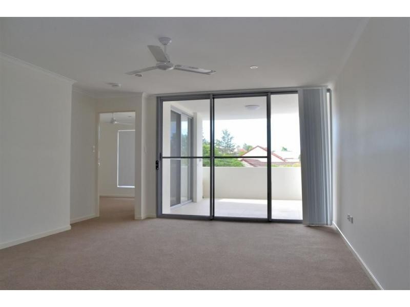 2/31 Palmer Street, Greenslopes QLD 4120