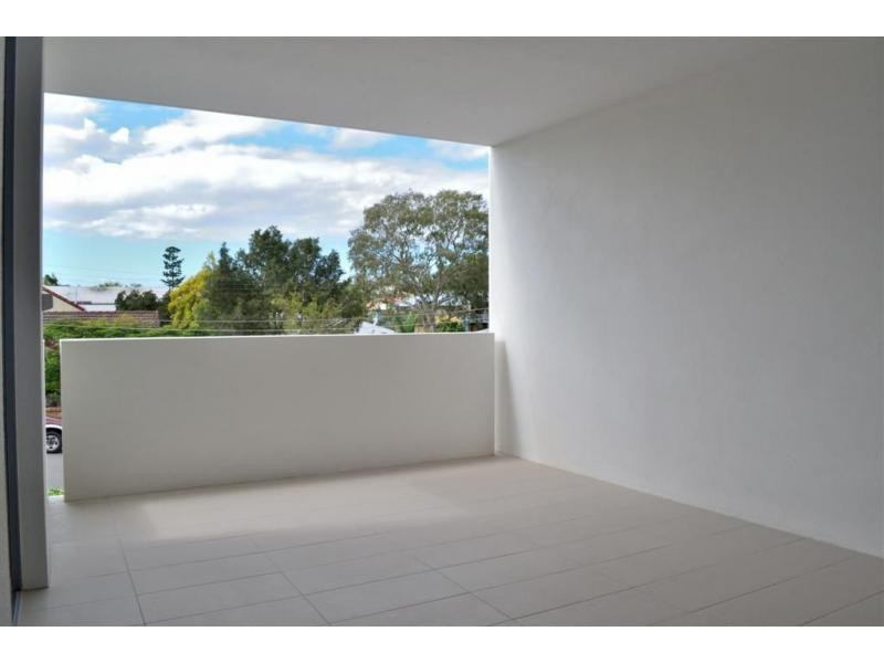 2/31 Palmer Street, Greenslopes QLD 4120