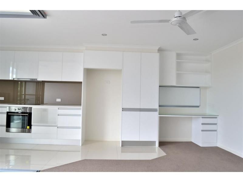 2/31 Palmer Street, Greenslopes QLD 4120