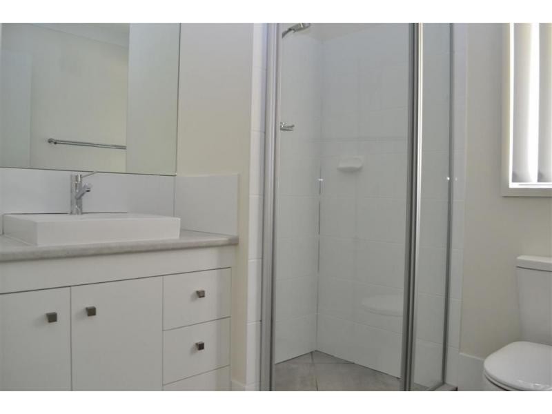 32 Knightsbridge Drive, Chuwar QLD 4306