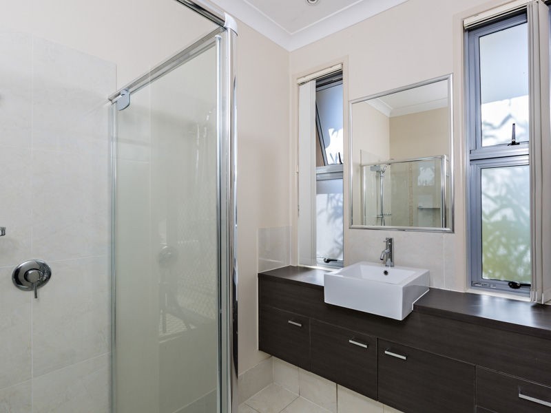 2/21 Bartlett Street, Morningside QLD 4170