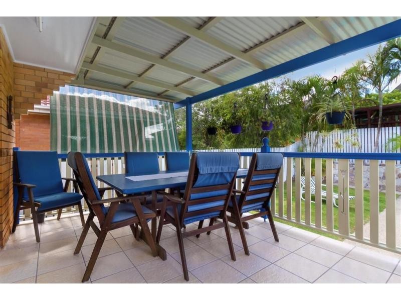 232 Broadwater Road, Mansfield QLD 4122