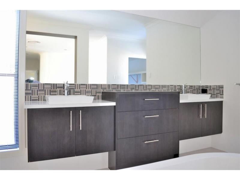 4 Elderberry Street, Thornlands QLD 4164