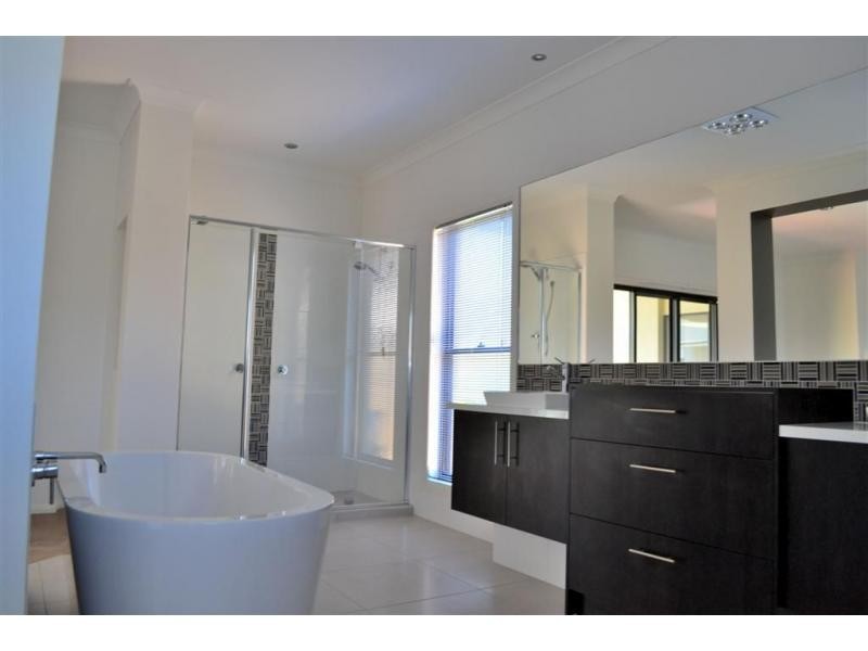 4 Elderberry Street, Thornlands QLD 4164