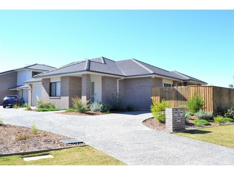 1/8 Sandalwood Street, Thornlands QLD 4164