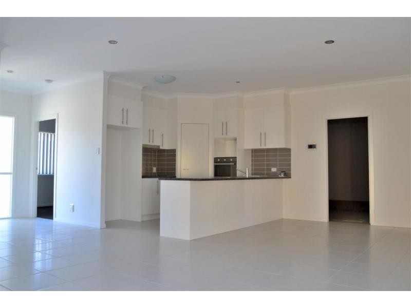 1/8 Sandalwood Street, Thornlands QLD 4164