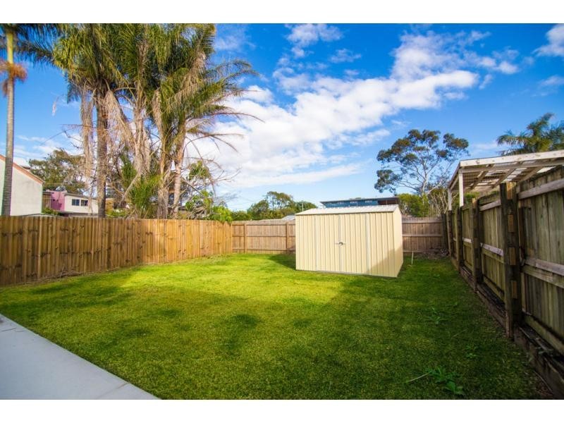 825 Esplanade, Lota QLD 4179