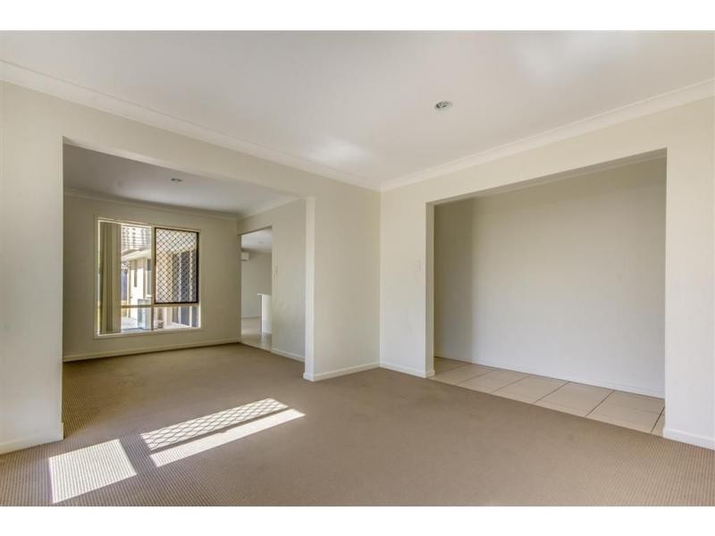 10 Lachlan Lane, Hillcrest QLD 4118