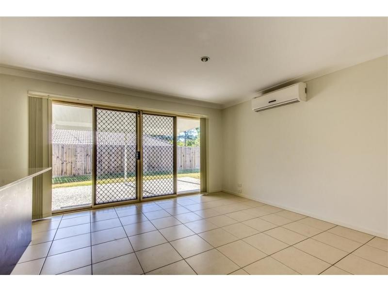 10 Lachlan Lane, Hillcrest QLD 4118