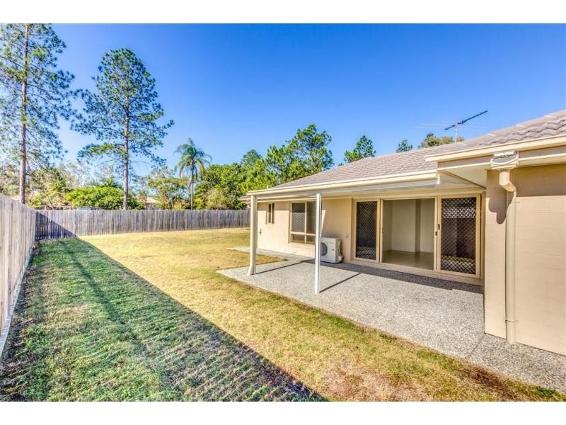 10 Lachlan Lane, Hillcrest QLD 4118