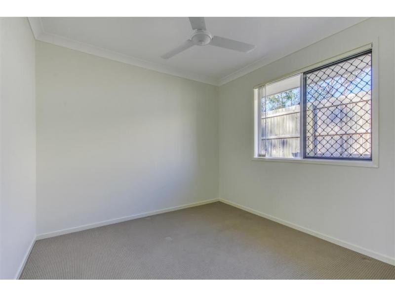 18 Lachlan Lane, Hillcrest QLD 4118
