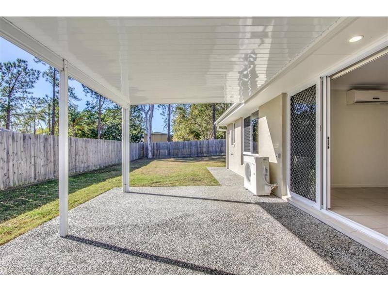 18 Lachlan Lane, Hillcrest QLD 4118