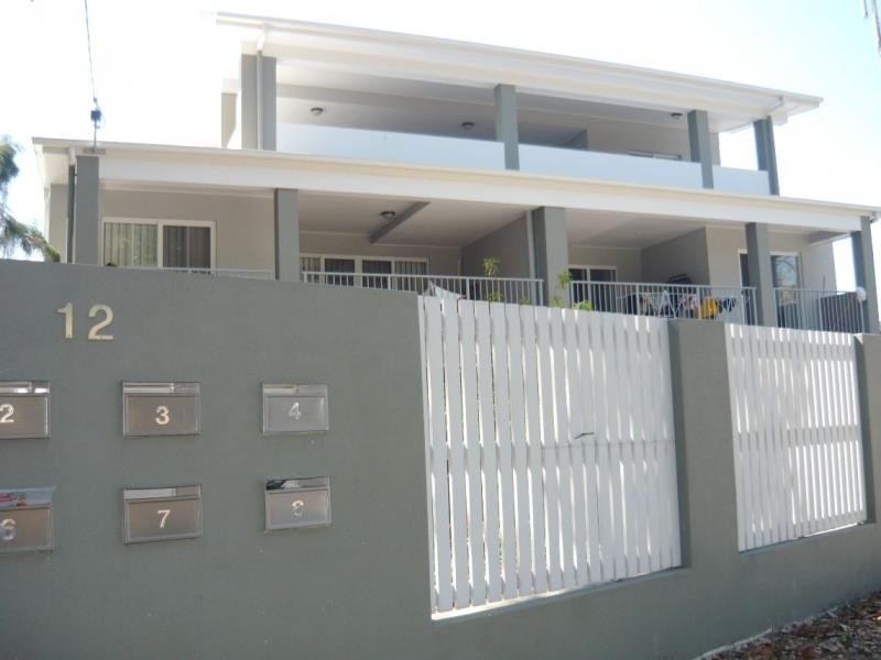 8/12 Hedges Avenue, Sherwood QLD 4075