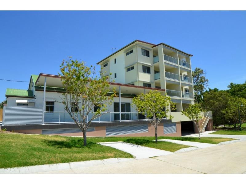 143 Cavendish Road, Coorparoo QLD 4151