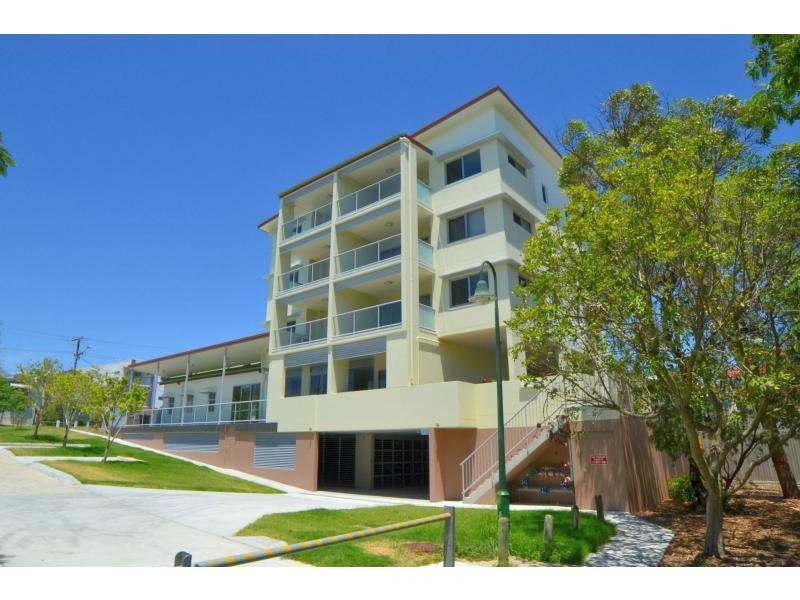 143 Cavendish Road, Coorparoo QLD 4151